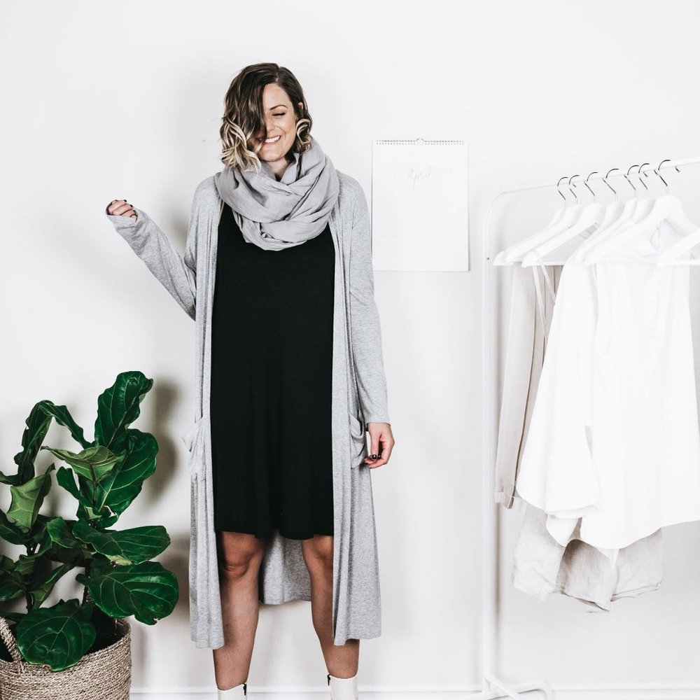 Miakoda "The Cardigan" in Grey